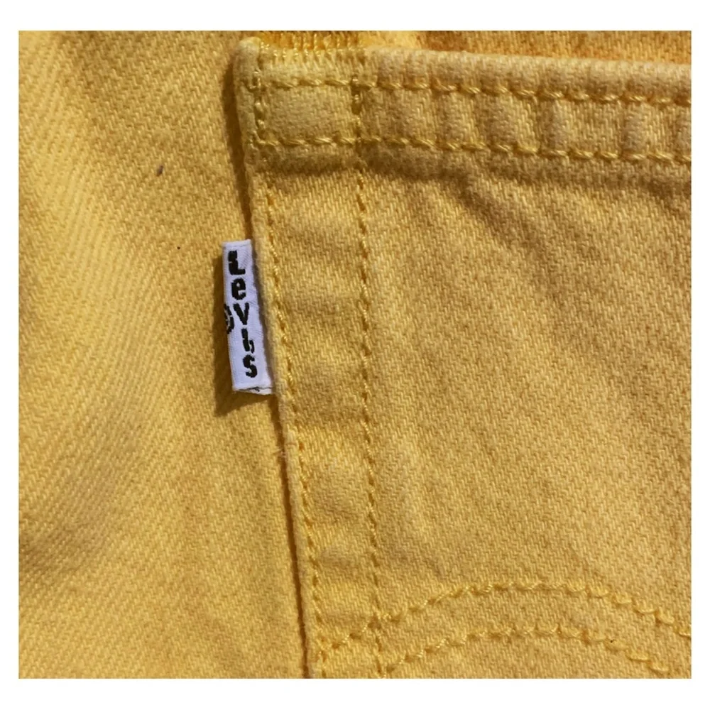 NEW Levi's Jeans Yellow Levi’s Denim Deadstock Yellow Button Fly Jeans Size 26 - Picture 4 of 12